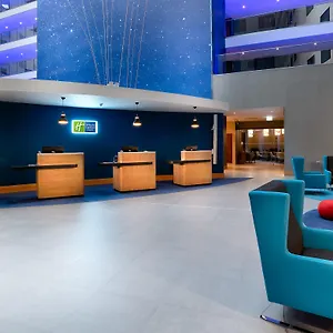4* فندق هوليداي إن إكسبريس لندن تي 4